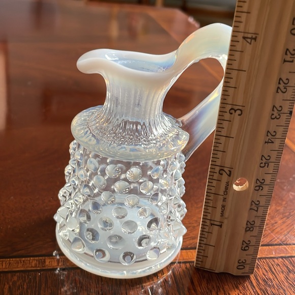 Fenton French opalescent hobnail cruet - Picture 6 of 6